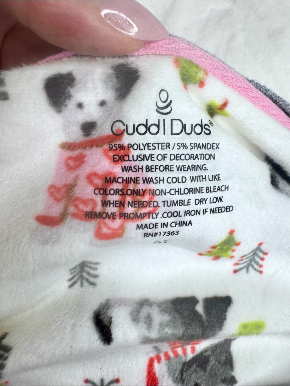 NWT Cuddl Duds Christmas Dog Print Pajamas Set - Picture 16 of 16